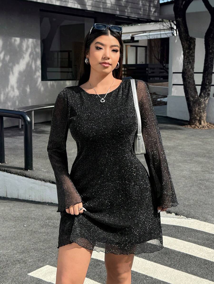 Muchica 女式加大码优雅圆领喇叭袖口亮片网眼拼接连衣裙