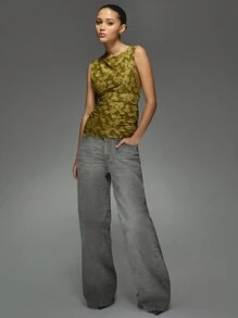 MISSGUIDED 优雅无袖花卉提花背心，褶皱侧面细节，非常适合圣帕特里克节庆祝活动爱尔兰主题派对穿着精致的晚装合身设计 - 橄欖綠 - 查看 7