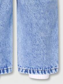 SHEIN Playful Pals 女婴休闲破洞可爱印花水洗舒适宽松阔腿牛仔裤，百搭街头风格，2024 年情人节必备单品 - 中等水洗藍 - 查看 4