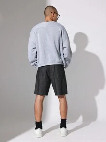 SUMWON Vintage Nadelstreifen Denim Shorts mit rohem Saum, klassischer gerader Schnitt, mittlere Taille, Sommer-Frühlings-Destroyed-Look, reguläre Länge, stilvoller urbaner Straßen-Jeans-Shorts - Schwarz - Übersicht 4