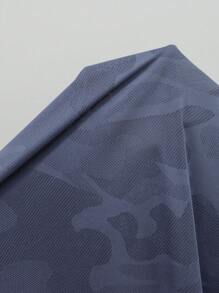 Manfinity Sport Corelite 男式迷彩印花圆领短袖休闲运动T恤健身上衣透气 - 灰色 - 查看 4