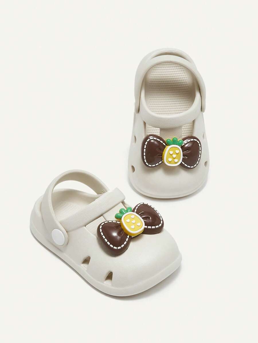 1 双夏季可爱蝴蝶结菠萝设计防滑轻便透气婴儿凉鞋