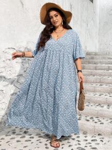 SHEIN CURVE+ Plus Size Women's Vacation Loose Ditsy Floral V-Neck Short Sleeve Babydoll Teacher Dress,Arabian Dress,Arabian Clothing Boho Vacation,Beach Dress Sundress,Holiday Outfits
