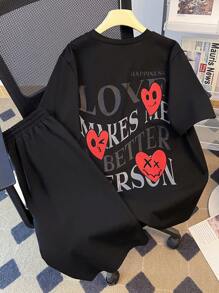 SHEIN 2 bucăți Adolescenți Băieți Ziua Îndrăgostiților Ocazional, Confortabil, La modă, Versatil, Drăguț, Set moale, inclusiv tricou și pantaloni scurți cu mânecă scurtă cu imprimeu inimă și litere, potrivit pentru purtarea zilnică, școală, călătorii, petreceri, festivaluri - Negru - Vizualizare 2
