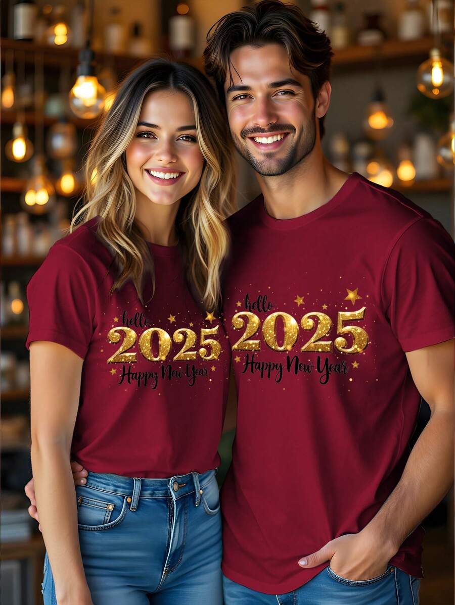 SHEIN Essnce 休闲 2025 新年图案圆领短袖女式 T 恤，适合秋冬季 - 紅木色 - 查看 1