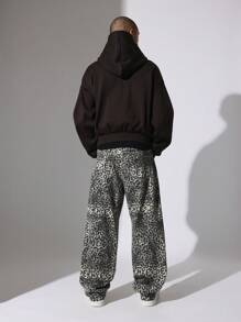 SUMWON Skater Fit Leopard Printed Pant