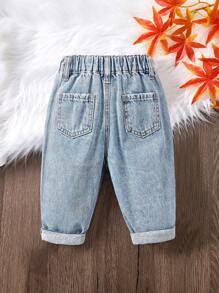 SHEIN Pantalon carotte en denim bleu clair ample et décontracté pour bébé garçon, avec style panneauté. Polyvalent et convient pour le port quotidien et les tenues du Nouvel An