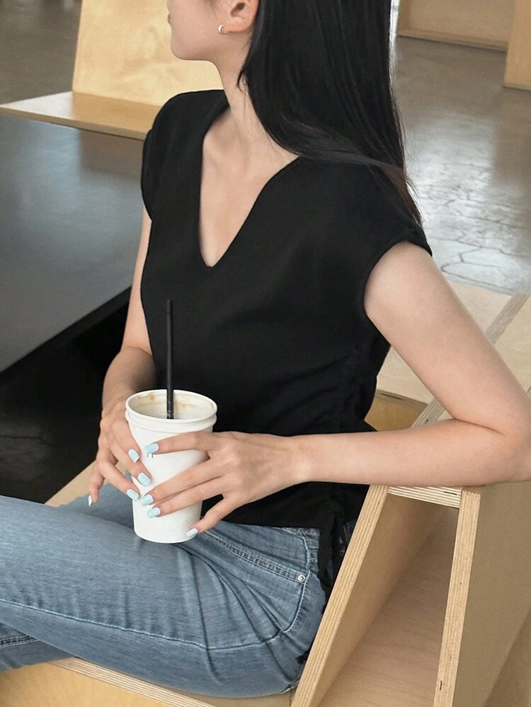 Women V-Neck Sleeveless Side Drawstring Knitted Top, Spring/Summer