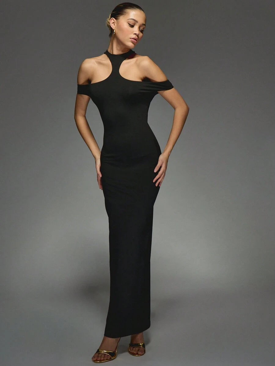 MISSGUIDED Halter Neck Off Shoulder Sleeveless Cut Out Long Dress - Black - View 1