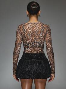 MISSGUIDED Velvet Bubble Hem Mini Skirt - Black - View 2
