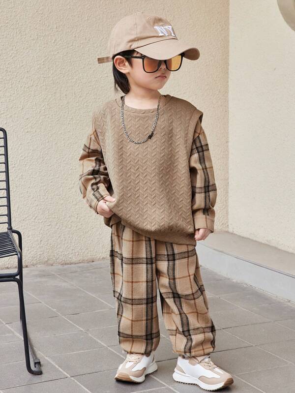 SHEIN 2pcs Young Boys Casual Collegiate Comfortable Fashion Versatile Loose Fit Striped Pattern Fleece Sweatshirt And Pants Set, Suitable For Kids Clothes, School, Back To School Outfits, Daily Wear, School, Travel, Sports, Fall & Winter Season