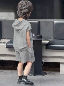 Dazy Kids 2pcs Young Boy Letter Print Detail Minimalist Hoodie And Shorts Set - Grey - View 5