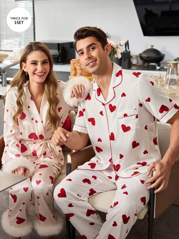 CoupledUp Set de pijamale pentru bărbați de Ziua Îndrăgostiților, cu imprimeu cu inimă, cămașă cu mânecă scurtă și pantaloni lungi, cadou pentru iubit