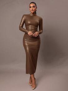 Silquee 女装秋冬简约日常约会优雅时尚紧身性感纯色超弹力PU女装大U领无袖浪漫约会秋冬打底裙睡衣优质Garri布，垫肩设计灵气十足，纯色棕色中长修身连衣裙 - 棕色 - 查看 4