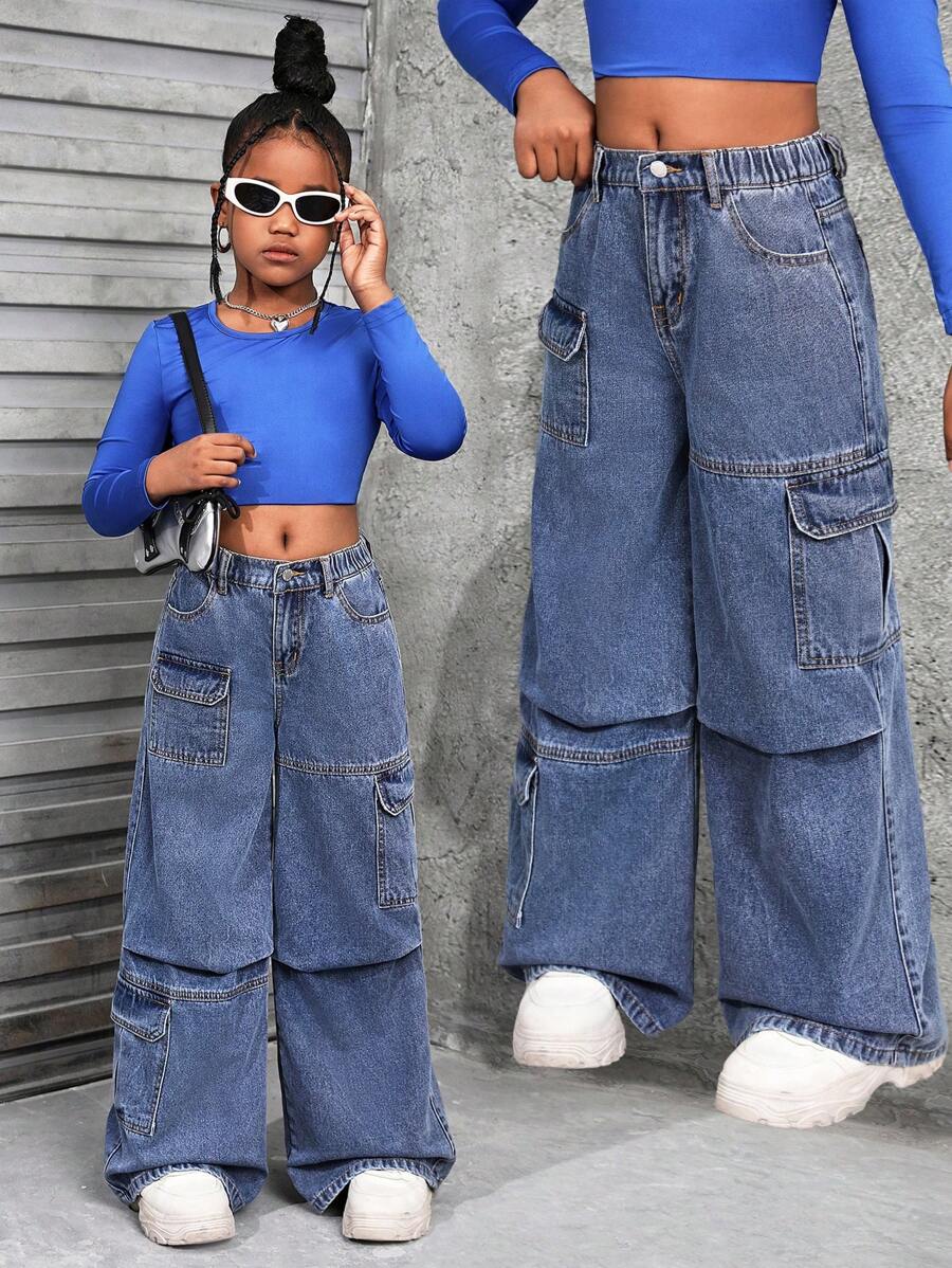 SHEIN Jeans anchos de carga de mezclilla azul desgastada con pliegues, estilo holgado y versátil para niñas preadolescentes, ideal para uso diario en otoño/invierno - Azul lavado medio - Ver 1