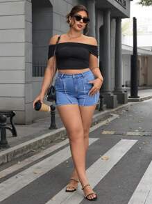 SHEIN Essnce Plus Size Women Pocket Fringe Hem Casual Versatile Denim Shorts - Blue - View 4