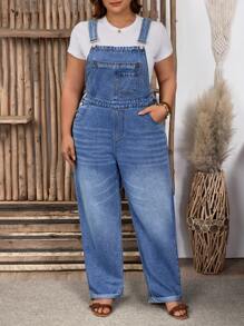 SHEIN LUNE 大码宽肩带纽扣口袋简约休闲牛仔背带裤 - 淺色水洗藍 - 查看 4