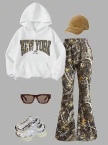 SHEIN Tween 女童休闲街头时尚迷彩字母印花连帽衫运动衫，带口袋和时尚迷彩印花喇叭裤 2 件套，适合秋冬季休闲日常穿着和秋冬季学校日常穿着，返校 - 軍綠色 - 查看 1
