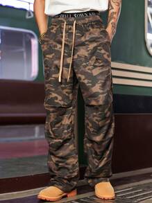 Manfinity EMRG Men's Front Tie Pocket Camo Casual Pants, Simple Design For Daily Wear