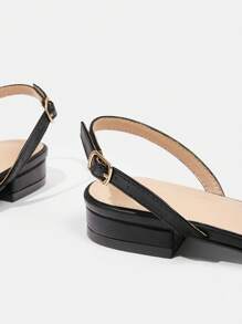 CUCCOO BIZCHIC Elegante en modieuze flats met puntige neus en gekruiste band voor dames, geschikt voor woon-werkverkeer