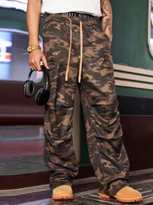 Manfinity EMRG Men's Front Tie Pocket Camo Casual Pants, Simple Design For Daily Wear