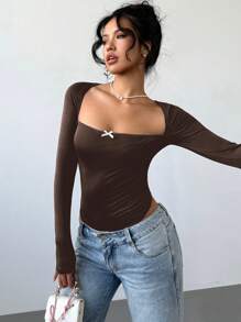 Aloruh Body de manga larga negro con cuello cuadrado, detalles de encaje, empalme delantero y lazo artesanal de mujer elegante y sexy