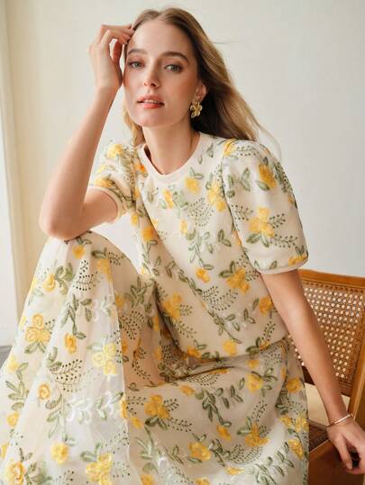 MOTF PREMIUM 对比色网眼花卉刺绣泡泡袖针织上衣