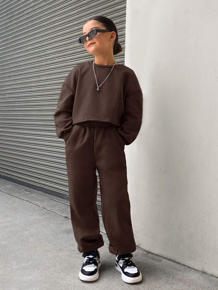 SHEIN Leap Crew Tween 女童宽松复古短款圆领运动衫和运动裤 2 件套，纯色运动休闲 - 棕色 - 查看 1