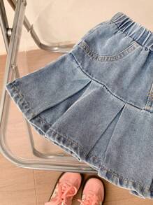 SHEIN 2 件套女童牛仔蓝色优雅学院风假日可爱粉色针织拼接撞色心形印花短袖上衣和灰蓝色牛仔休闲喇叭裙套装，春夏 - 黑色 - 查看 5