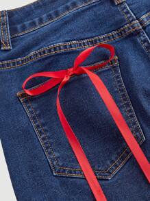 SHEIN MOD 女士牛仔蝴蝶结裙，圣诞节和情人节 蓝色牛仔裙配红色蝴蝶结。 - 中等水洗藍 - 查看 3
