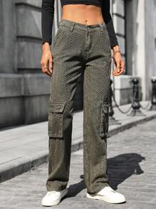 SHEIN EZwear Jeans de tela vaquera de cintura regular con estampado de camuflaje, de corte holgado y versátil, adecuados para todas las estaciones