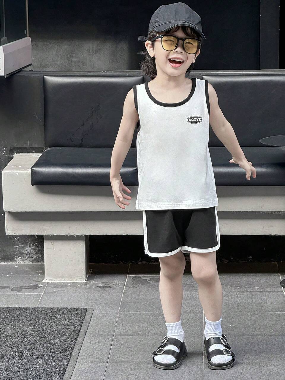 2pcs/Set Young Boy Color Block Trim Vest And Shorts Set