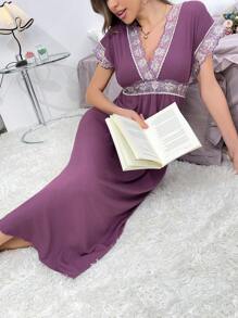 女士刺绣蕾丝优雅高开衩睡袍