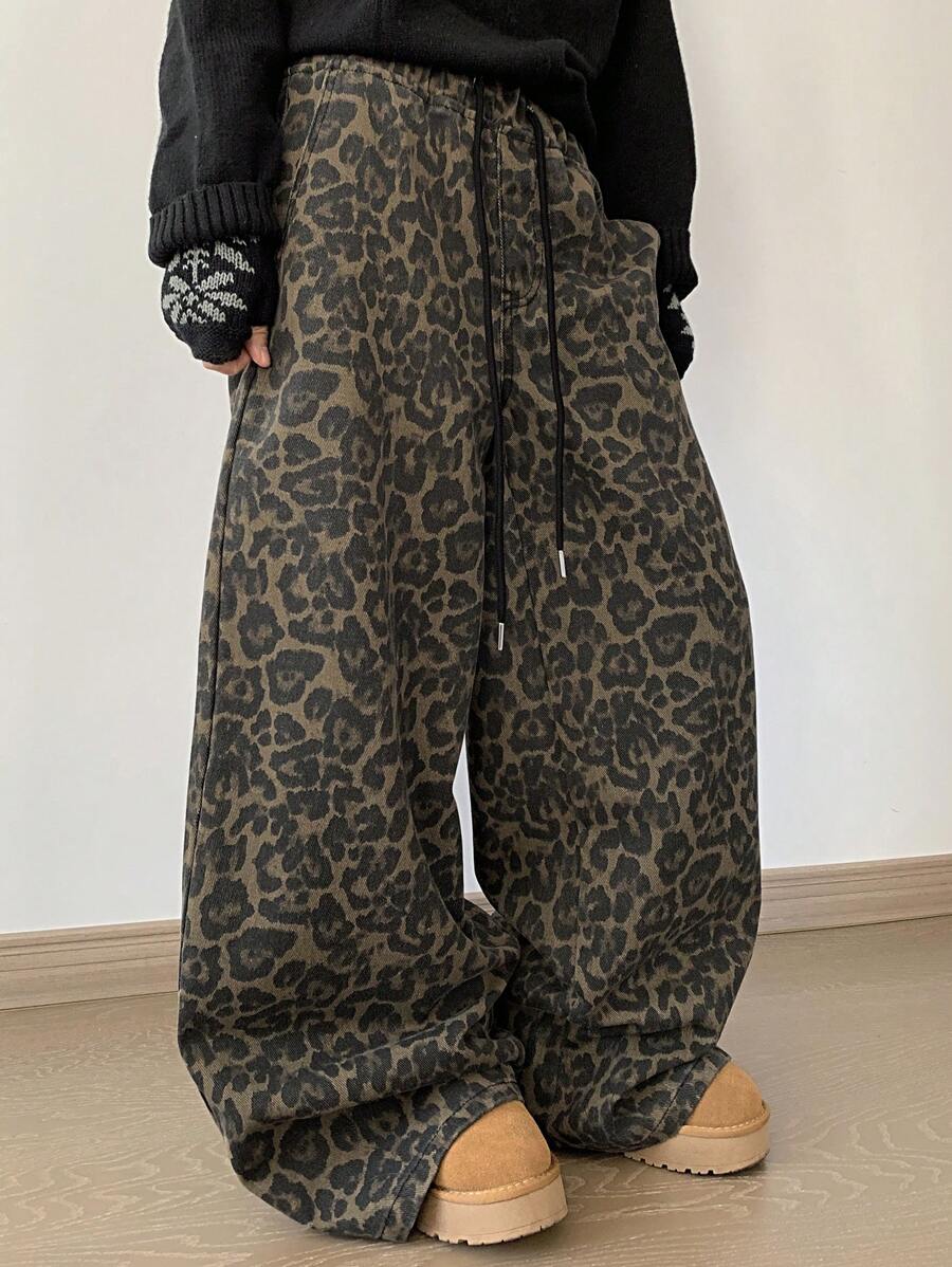 DAZY 女式豹纹弹力腰牛仔裤，休闲简约时尚，适合日常穿着，宽松牛仔裤，猎豹印花 - 棕色 - 查看 1