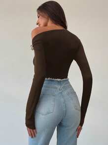 Aloruh 黑色精致现代吊带长袖扭纹金属点缀紧身衣 - 棕色 - 查看 3