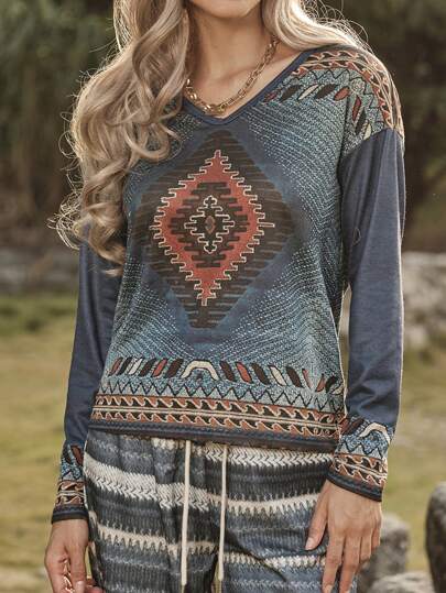 LanaWest Women's Casual V-Neck T-Shirt, Minimalist & Fashionable For Everyday Wear Fall Cloth For Women