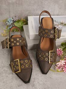 SHUZIA Sandalias planas con correa en el talón y detalles perforados, hebillas y efecto desgastado en piel sintética. Diseño llamativo, con estilo punk, ideal para vacaciones, primavera y verano, madre