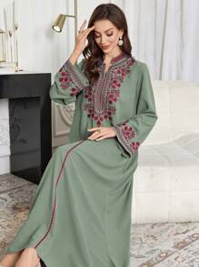 Al Najma 花卉刺绣立领长袖阿拉伯连衣裙，朴素的卡夫坦 - 薄荷綠 - 查看 6