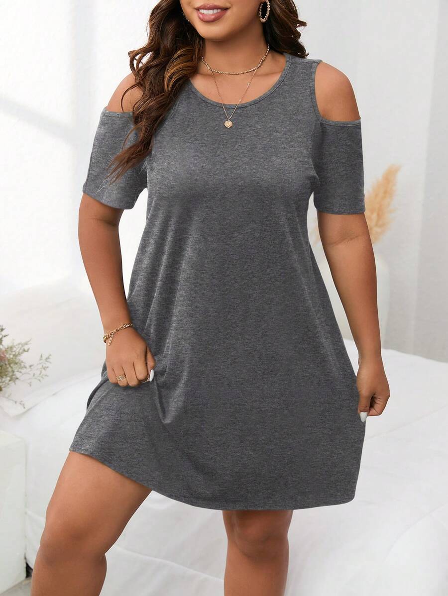 SHEIN LUNE 大码圆领露肩短袖休闲宽松迷你连衣裙 - 深灰色 - 查看 1