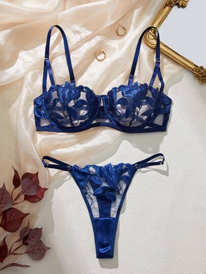 Maple Leaf Geborduurde Doorschijnende Bralette String Set, Verleidelijke Lingerie Set view 3