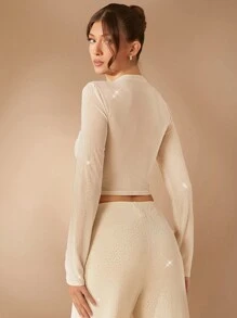 L'Amorae Elegante blusa de manga larga con detalle de lazo, pedrería y pliegues en malla