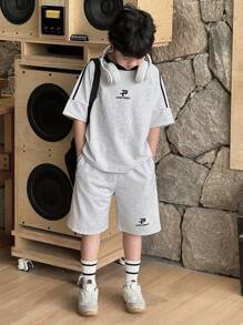 Dazy Kids 2 件套青少年男孩字母印花圆领短袖 T 恤和宽松短裤套装，休闲，返校服装