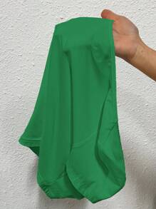 SHEIN EZwear Seamless Green Round Neck Short Sleeve T-Shirt And Shorts Set, Slim Fit - Green - View 7