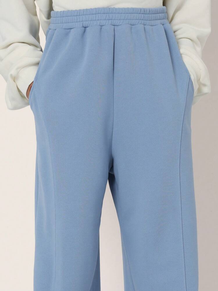 Tween Girls Crop Fit Overhead Hoodie And Contrast Colour 90's Jogger 2 Piece Set