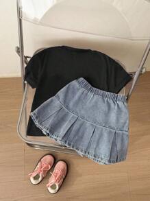 SHEIN 2 件套女童牛仔蓝色优雅学院风假日可爱粉色针织拼接撞色心形印花短袖上衣和灰蓝色牛仔休闲喇叭裙套装，春夏 - 黑色 - 查看 2