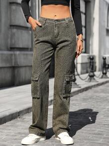 SHEIN EZwear Jeans de tela vaquera de cintura regular con estampado de camuflaje, de corte holgado y versátil, adecuados para todas las estaciones