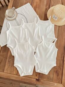 SHEIN LMoss Kids 5 قطع من الملابس الداخلية الكاجوال المناسبة لفصل الصيف للرضع من البنات، مصنوعة من النسيج اللينة والقابلة للامتداد باستخدام الحمالات الرفيعة والألوان موحد اللون الهادئة