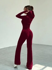 SHEIN EZwear 秋季休闲纯色天鹅绒连帽连体裤 - 酒紅色 - 查看 2