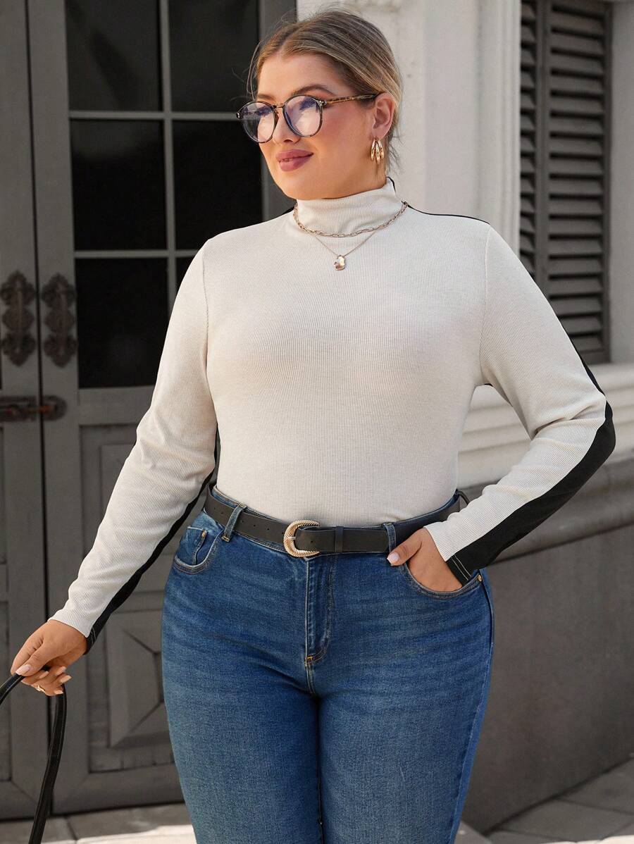 SHEIN Clasi Plus Size Patchwork Contrast Color Casual T-Shirt, Minimalist & Fashion, For Everyday Wear - Black and White - View 1