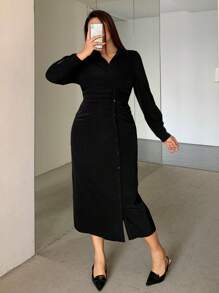 Dazy Petite Plus Vestido midi con cuello en V, unicolor, manga corta y abertura lateral para tallas grandes, color negro, vestido camisa de primavera y verano